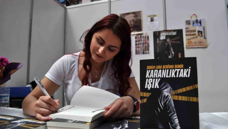 Eskişehir’de Meslek Lisesi Öğrencisi 18 Yaşındaki Sudem Lara Berivan Demir, İkinci Kitabını Çıkartmaya Hazırlanıyor