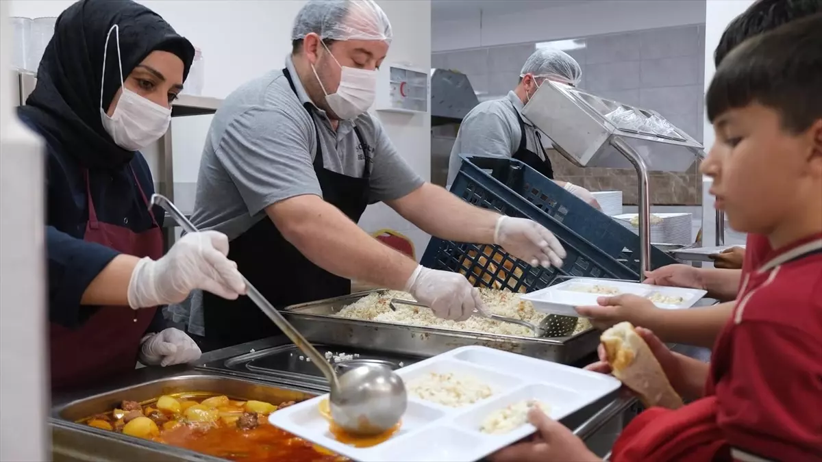 Sorgun’da Öğrencilere Ücretsiz Yemek